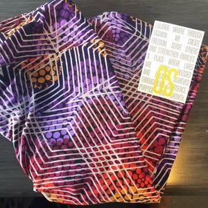 NWT Lularoe Leggings. OS